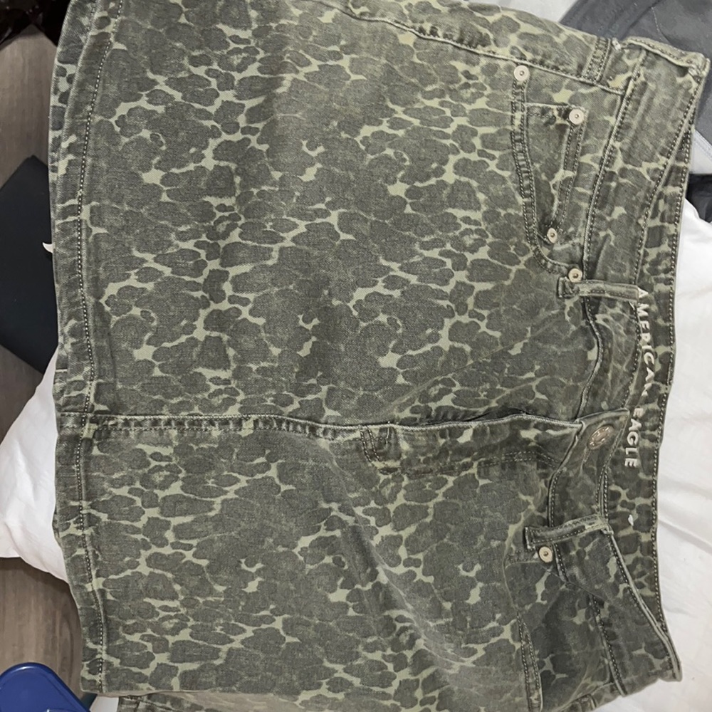 american eagle mini skirt